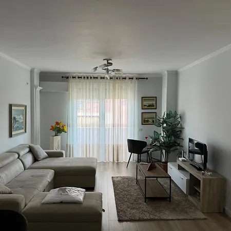 Tranquil Urban Apartament Tirana